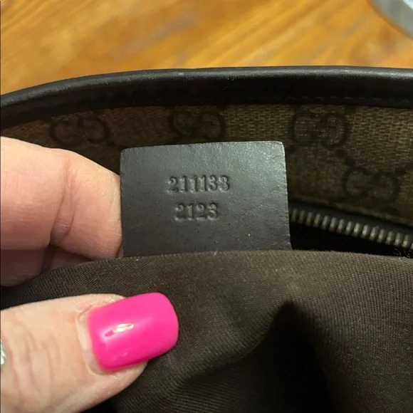 Gucci GG Supreme Monogram Medium Joy Tote - Brown Leather - Picture 14 of 15